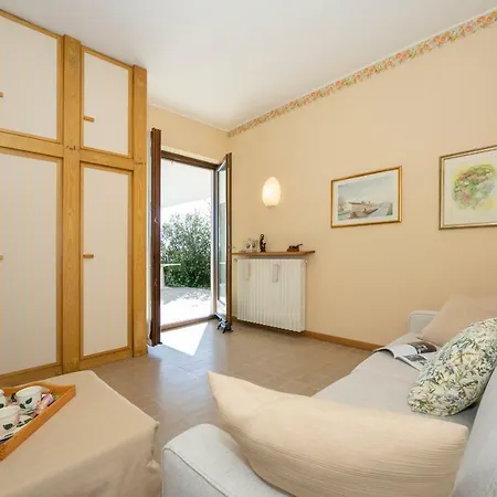 Villa Solcio Sleeps 7 Air Con Massino Visconti