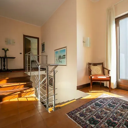 Solcio Sleeps 7 Air Con * Massino Visconti