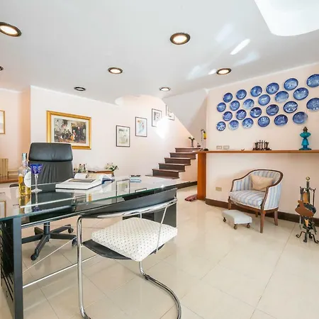 Solcio Sleeps 7 Air Con * Massino Visconti