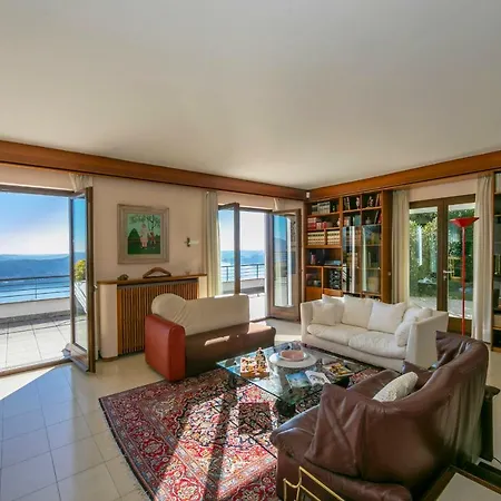 Solcio Sleeps 7 Air Con Villa Massino Visconti