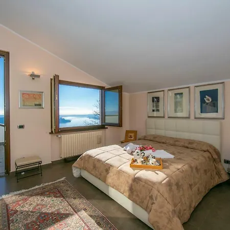 Solcio Sleeps 7 Air Con Villa Massino Visconti